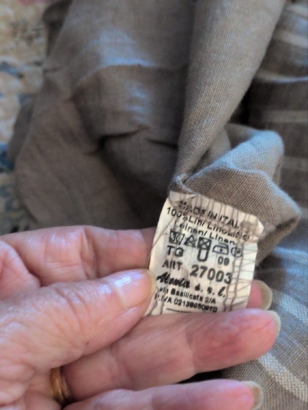 Women’s Sleeveless Casual Linen Dress in Light Taupe - Picture 4 of 5